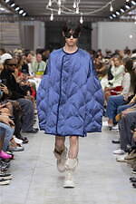 JW アンダーソン 2025年春夏メンズ＆ウィメンズコレクション - 夢、不可能な物事の経験｜写真3