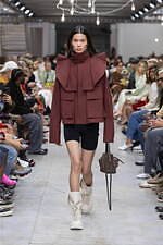 JW アンダーソン 2025年春夏メンズ＆ウィメンズコレクション - 夢、不可能な物事の経験｜写真13