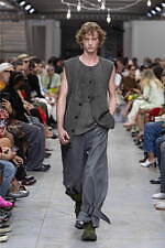 JW アンダーソン 2025年春夏メンズ＆ウィメンズコレクション - 夢、不可能な物事の経験｜写真24