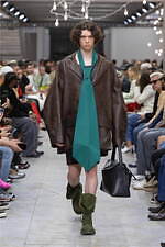 JW アンダーソン 2025年春夏メンズ＆ウィメンズコレクション - 夢、不可能な物事の経験｜写真31