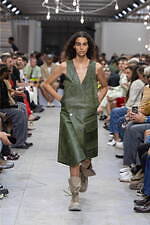 JW アンダーソン 2025年春夏メンズ＆ウィメンズコレクション - 夢、不可能な物事の経験｜写真43