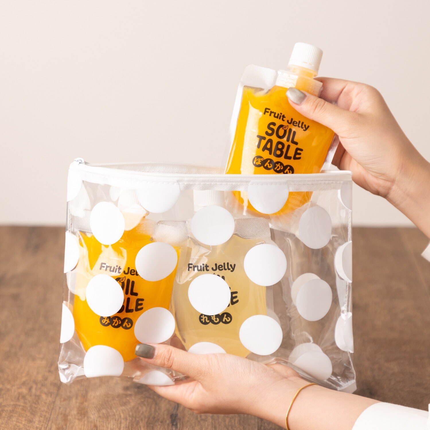全国ロフトで“ギフト菓子”集めた「夏のスイーツランド」“レトロBOX”のごろっとフルーツゼリーなど｜写真8