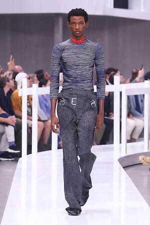 w300_prada_men_2025ss_017.jpg w300_prada_men_2025ss_017.jpg