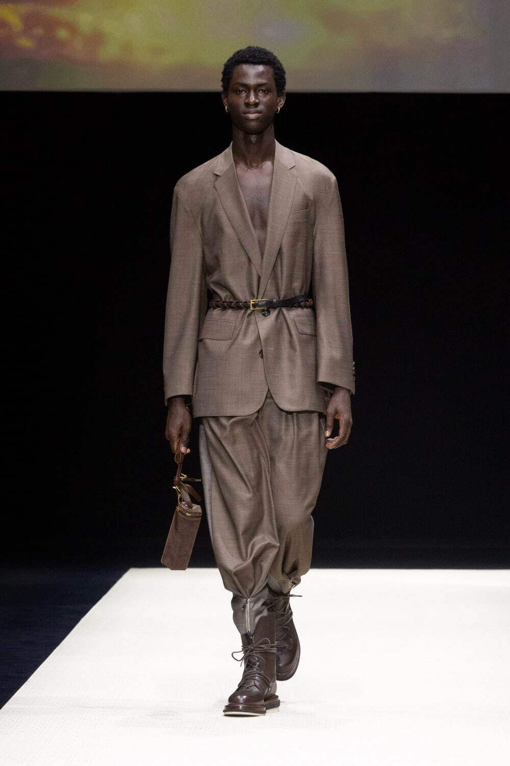 エンポリオ アルマーニ(EMPORIO ARMANI) 2025年春夏メンズコレクション  - 写真1