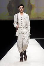 エンポリオ アルマーニ 2025年春夏メンズコレクション - 広がる自然の開放感｜写真52