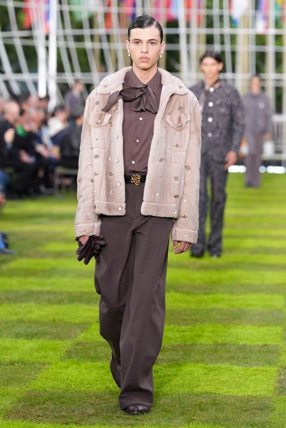 ルイ・ヴィトン(LOUIS VUITTON) 2025年春夏メンズコレクション  - 写真90