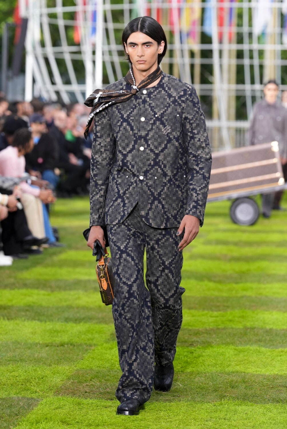ルイ・ヴィトン(LOUIS VUITTON) 2025年春夏メンズコレクション  - 写真92