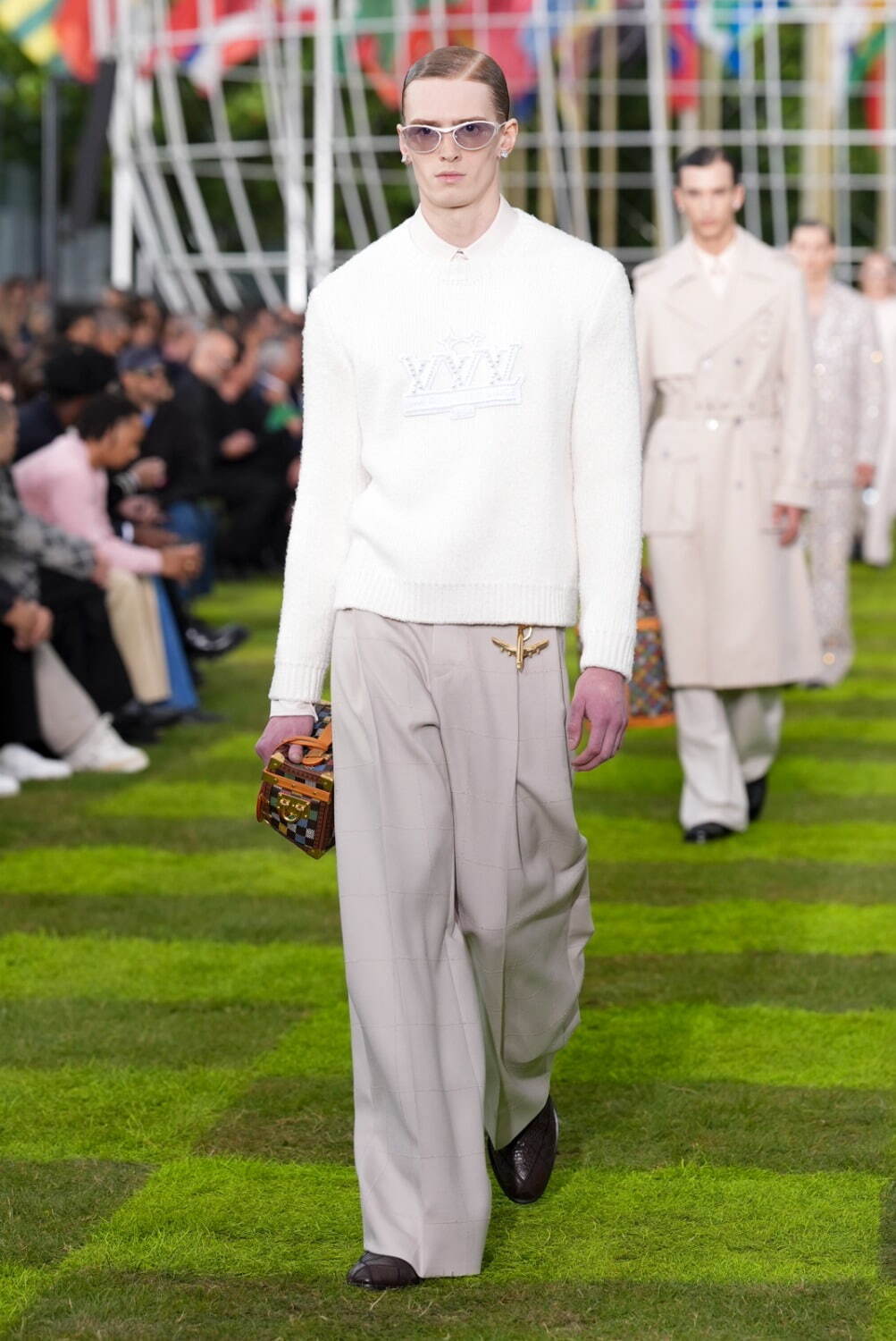 ルイ・ヴィトン(LOUIS VUITTON) 2025年春夏メンズコレクション  - 写真126