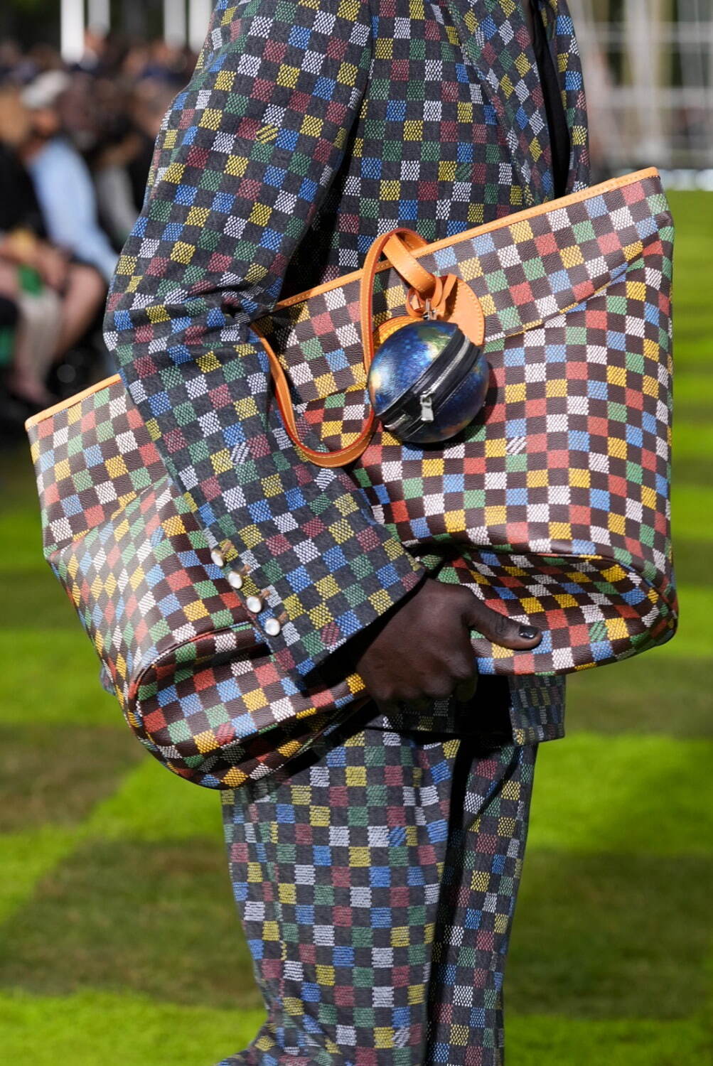 ルイ・ヴィトン(LOUIS VUITTON) 2025年春夏メンズコレクション  - 写真164