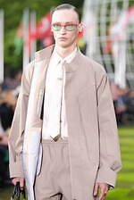 ルイ・ヴィトン 2025年春夏メンズコレクション - ミクロとマクロの往還｜写真105