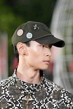 ルイ・ヴィトン 2025年春夏メンズコレクション - ミクロとマクロの往還｜写真138