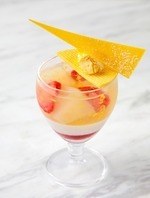 “イエロー”アフタヌーンティーがフォーシーズンズホテル東京大手町で、マンゴームースやひまわり型ジュレ｜写真2