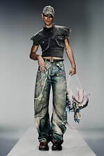 アクネ ストゥディオズ2025年春夏メンズコレクション - スーパーヒーローへの憧憬と郷愁｜写真10