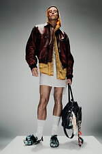 アクネ ストゥディオズ2025年春夏メンズコレクション - スーパーヒーローへの憧憬と郷愁｜写真9