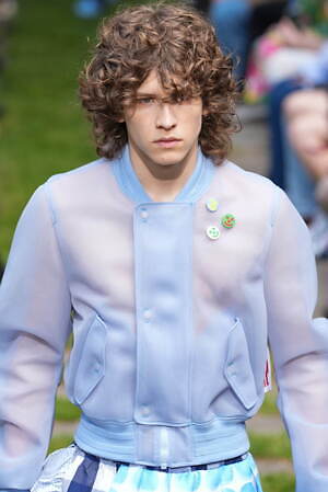 ウォルター ヴァン ベイレンドンク(Walter Van Beirendonck) 2025年春夏メンズコレクション  - 写真10