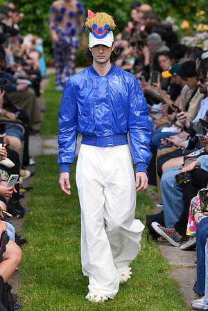 ウォルター ヴァン ベイレンドンク(Walter Van Beirendonck) 2025年春夏メンズコレクション  - 写真16