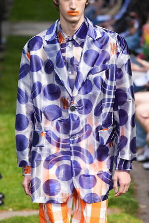 ウォルター ヴァン ベイレンドンク(Walter Van Beirendonck) 2025年春夏メンズコレクション  - 写真21