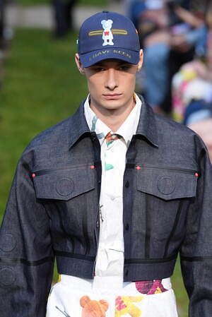 ウォルター ヴァン ベイレンドンク(Walter Van Beirendonck) 2025年春夏メンズコレクション  - 写真41