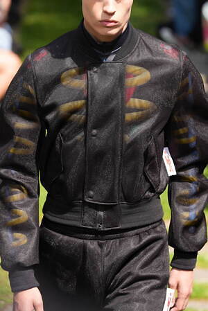 ウォルター ヴァン ベイレンドンク(Walter Van Beirendonck) 2025年春夏メンズコレクション  - 写真55