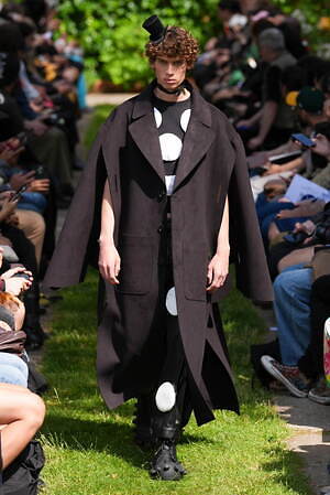 ウォルター ヴァン ベイレンドンク(Walter Van Beirendonck) 2025年春夏メンズコレクション  - 写真60