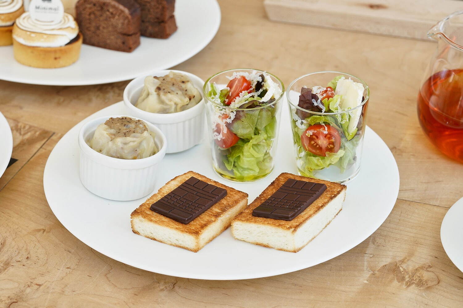 ミニマル初のチョコレートづくしアフタヌーンティーが麻布台ヒルズ店で、板チョコ食べ比べも｜写真4