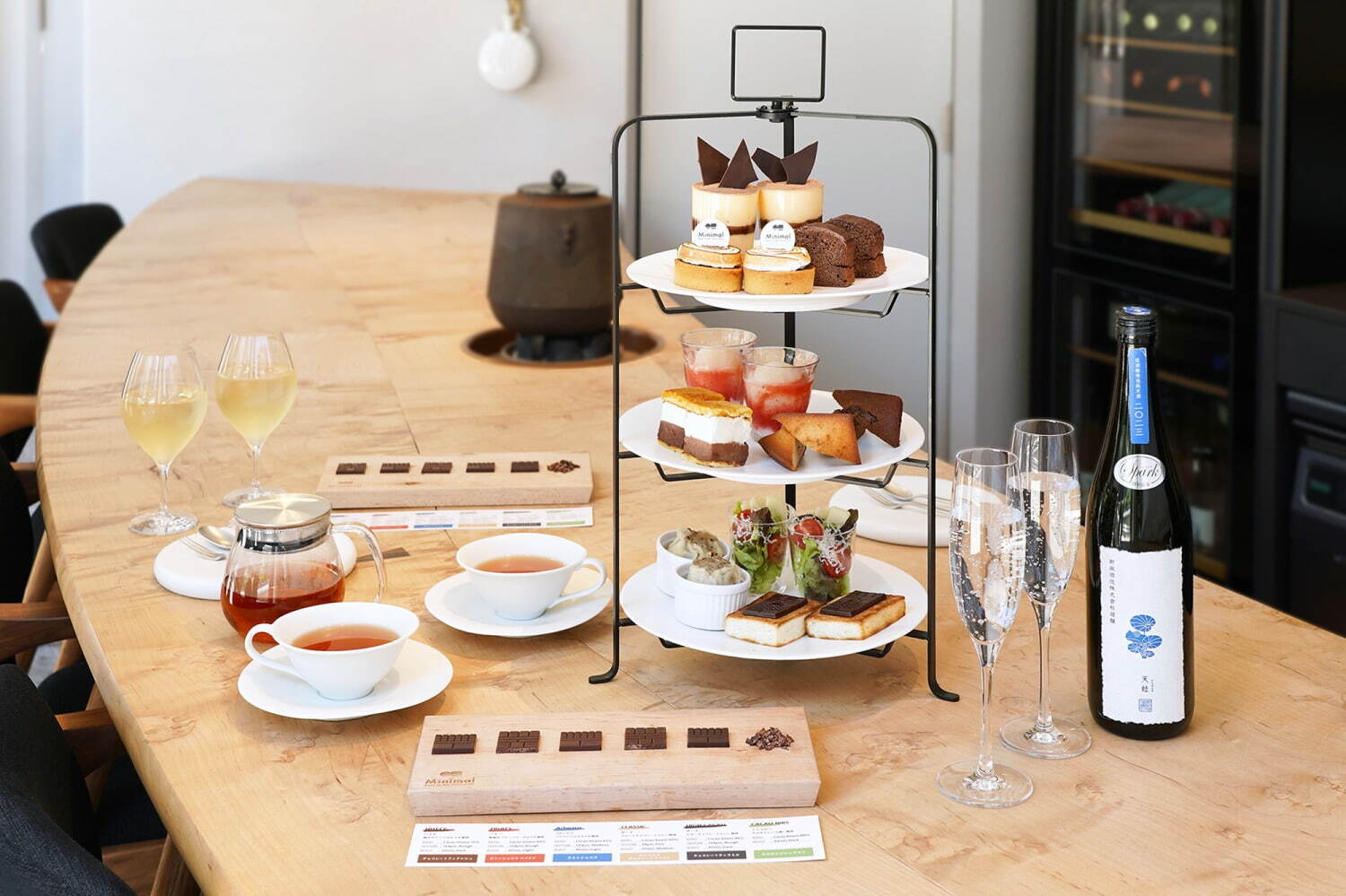 ミニマル初のチョコレートづくしアフタヌーンティーが麻布台ヒルズ店で、板チョコ食べ比べも|写真7