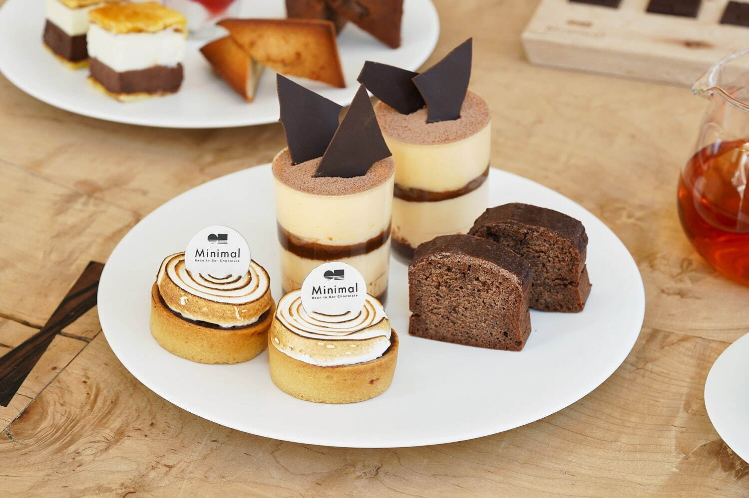 ミニマル初のチョコレートづくしアフタヌーンティーが麻布台ヒルズ店で、板チョコ食べ比べも|写真2