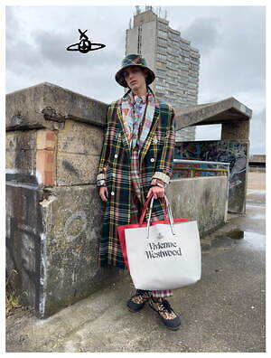 ヴィヴィアン・ウエストウッド(Vivienne Westwood) 2024-25年秋冬ウィメンズ&メンズコレクション  - 写真6