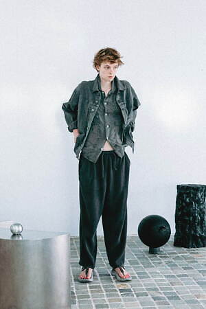 インアット(INNAT) 2025年春夏ウィメンズ&メンズコレクション  - 写真28