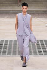 オム プリッセ イッセイ ミヤケ 2025年春夏コレクション - 風のダイナミズムが織りなす造形｜写真43