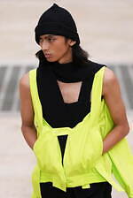 オム プリッセ イッセイ ミヤケ 2025年春夏コレクション - 風のダイナミズムが織りなす造形｜写真52