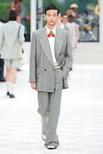 アミリ 2025年春夏コレクション - テーラリングとワークに降り注ぐきらめき｜写真22