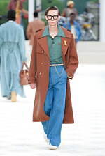 アミリ 2025年春夏コレクション - テーラリングとワークに降り注ぐきらめき｜写真48