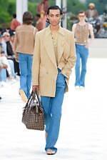 アミリ 2025年春夏コレクション - テーラリングとワークに降り注ぐきらめき｜写真52