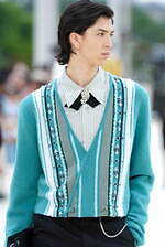 アミリ 2025年春夏コレクション - テーラリングとワークに降り注ぐきらめき｜写真86