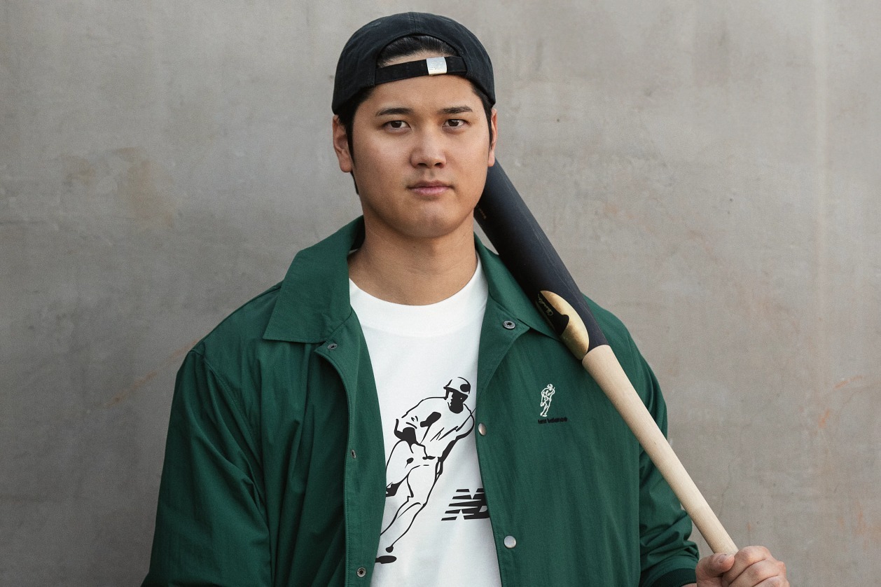 ベースボール(野球)｜ニューバランス×大谷翔平、“駆ける大谷”描いたTシャツや“二刀流”サポートするスパイクシューズ