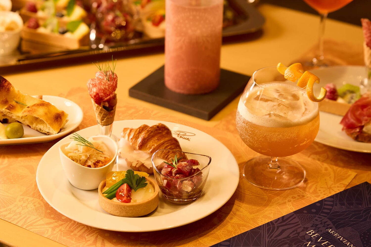 アペリティーボ｜スターバックス リザーブ ロースタリー 東京、イタリア流アペリティーボを楽しむ限定カクテル＆小皿料理