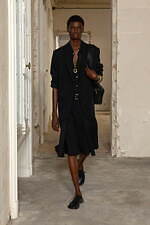 アミ 2025年春夏コレクション - 日没の瞬間、一瞬のグラデーション｜写真4