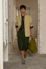 アミ 2025年春夏コレクション - 日没の瞬間、一瞬のグラデーション｜写真33