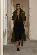 アミ 2025年春夏コレクション - 日没の瞬間、一瞬のグラデーション｜写真35