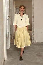 アミ 2025年春夏コレクション - 日没の瞬間、一瞬のグラデーション｜写真42