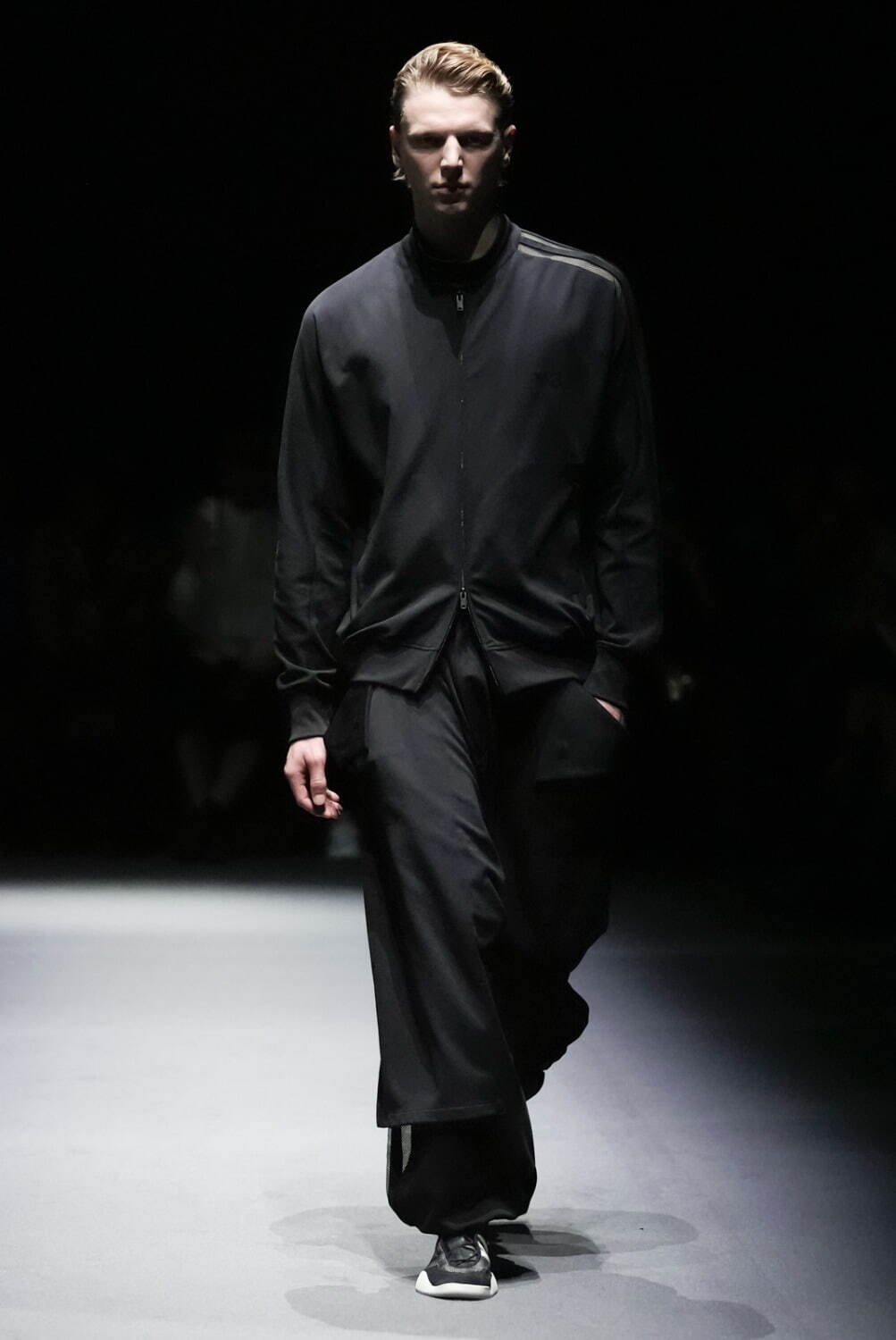 ワイスリー(Y-3) 2025年春夏ウィメンズ&メンズコレクション  - 写真13