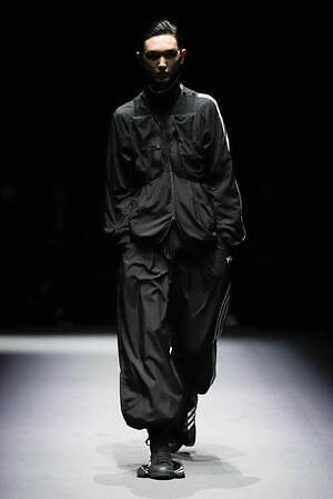 Y-3 2025年春夏コレクション - サッカー日本代表のユニフォームなどがラインナップ｜写真5