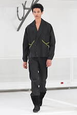 キコ コスタディノフ 2025年春夏メンズコレクション - 構造と装飾の交錯｜写真7