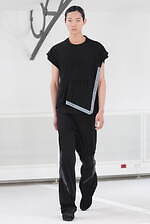 キコ コスタディノフ 2025年春夏メンズコレクション - 構造と装飾の交錯｜写真22