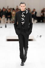 ロエベ 2025年春夏メンズコレクション - シルエットと質感の豊かさの追求｜写真4