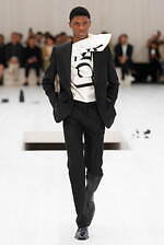 ロエベ 2025年春夏メンズコレクション - シルエットと質感の豊かさの追求｜写真15