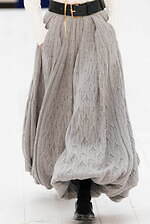 ロエベ 2025年春夏メンズコレクション - シルエットと質感の豊かさの追求｜写真24