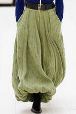 ロエベ 2025年春夏メンズコレクション - シルエットと質感の豊かさの追求｜写真26