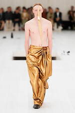 ロエベ 2025年春夏メンズコレクション - シルエットと質感の豊かさの追求｜写真29